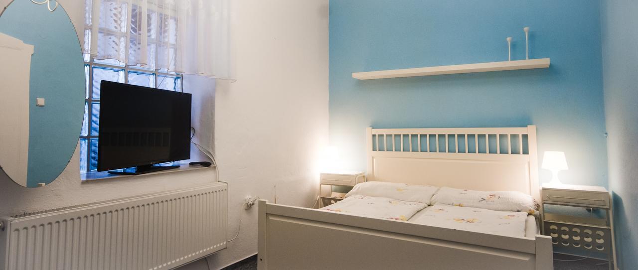 Herbenka Hotel Hustopeče Zewnętrze zdjęcie