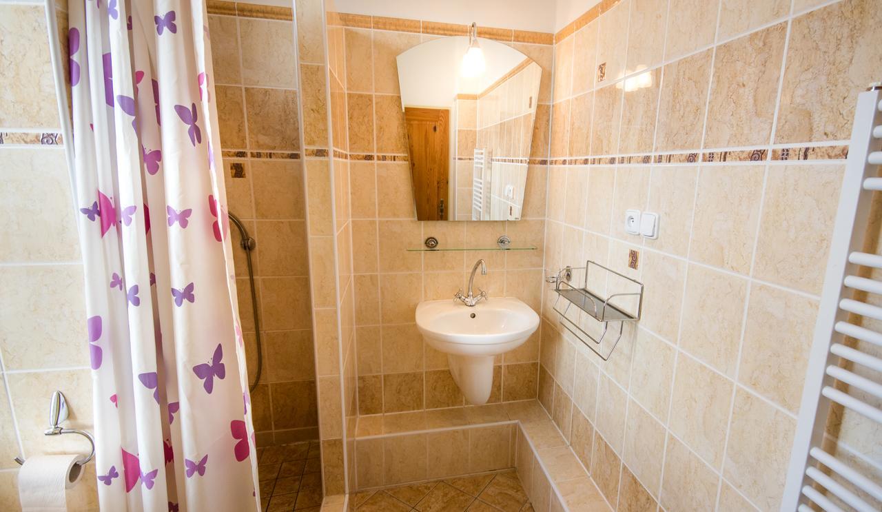 Herbenka Hotel Hustopeče Zewnętrze zdjęcie